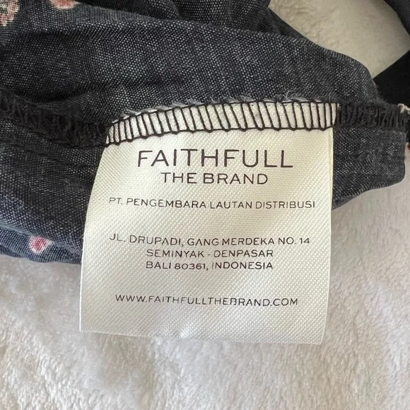 Faithfull The Brand RARE Polonia Off The Shoulder Blouse in Desert Oasis - Picture 9 of 10